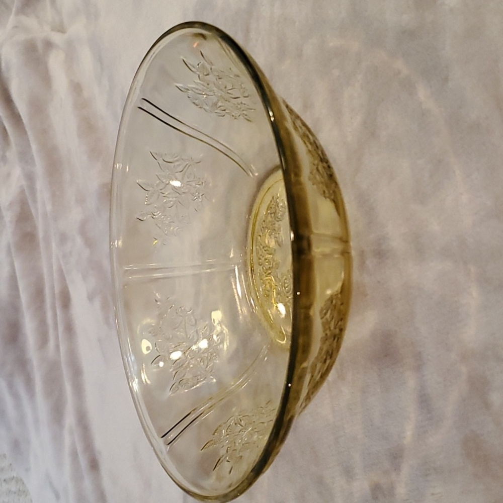 Vintage Depression Federal Glass 1930's Sharon Cabbage Rose Amber Serving Bowl